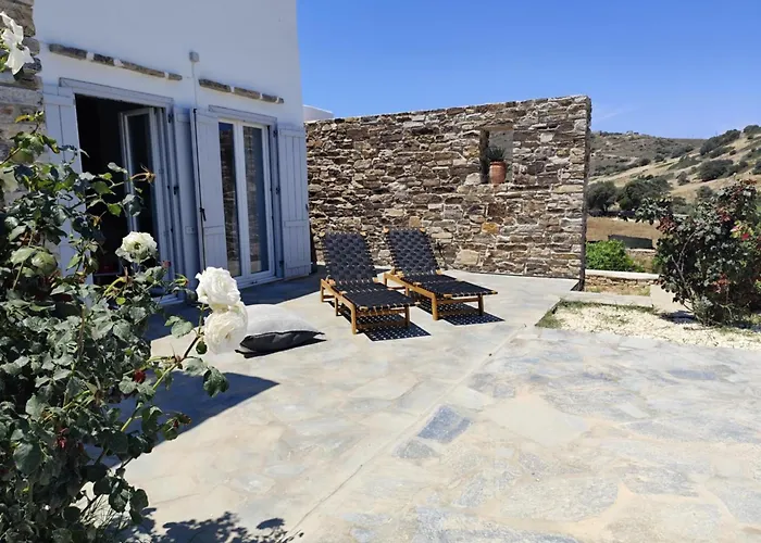 Ion - Antiparos Kampos * Nisos