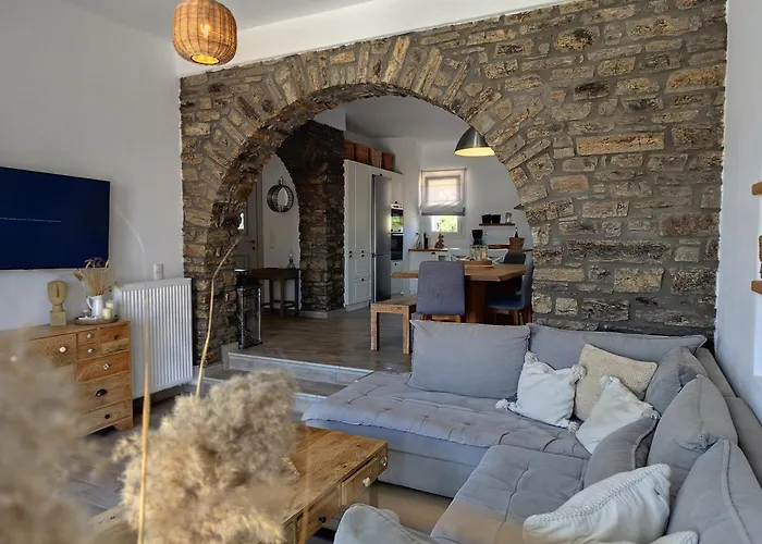 Ion - Antiparos Kampos